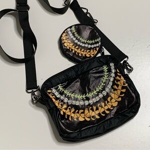 Pretty Ululani Black Crossbody Bag 3 Lei Rainbow Small Coin Purse Hawaii Vegas